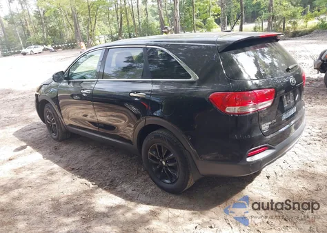 2017 Kia Sorento 2.4L L из США, поврежденный, VIN 5XYPG4A38HG275843